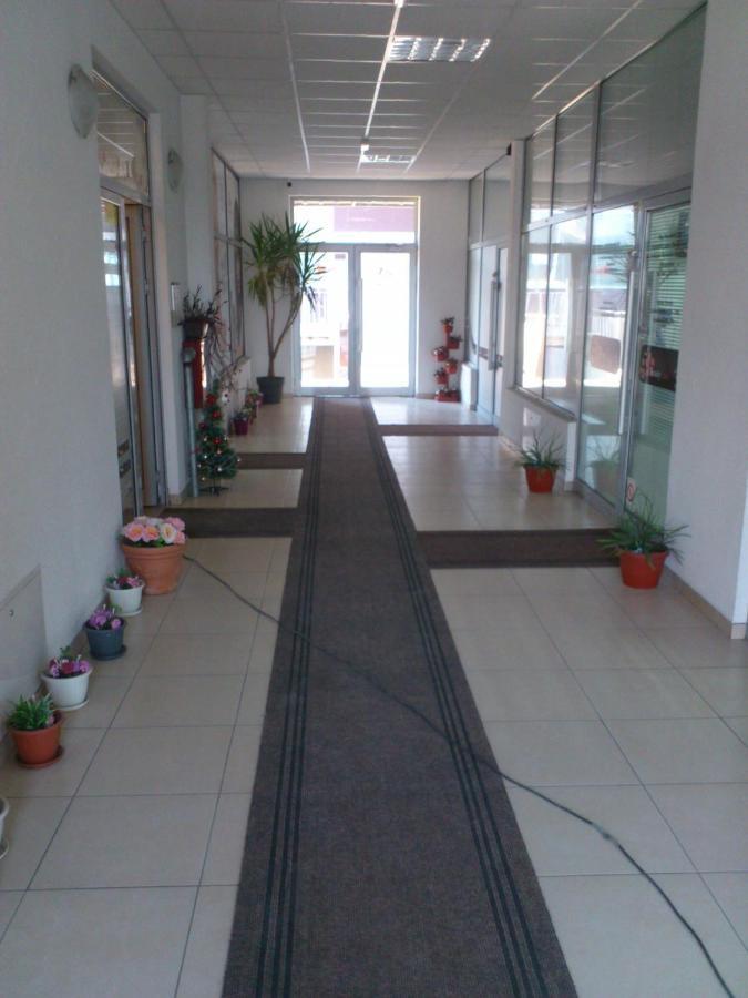 Apartment Ivi034 Kragujevac Exterior photo